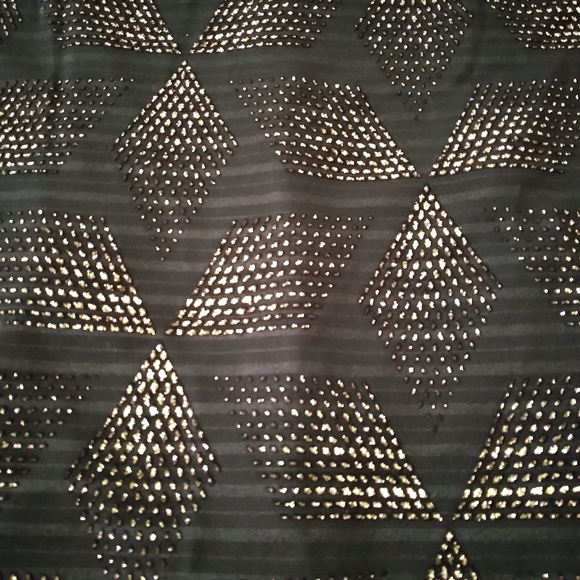 Like New! Vince Camuto Black And Gold Long Sleeve Cocktail Dress - Picture 3 of 13